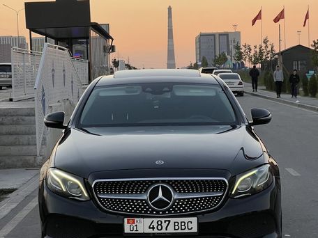 Mercedes-Benz E-Class, 2017 — photo 2