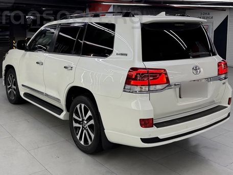 Toyota Land Cruiser, 2021 — фото 1