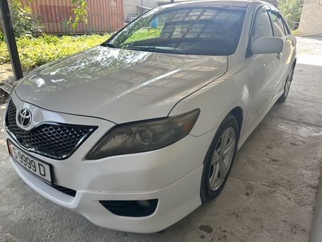 Toyota Camry, 2010