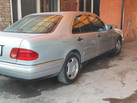 Mercedes-Benz E-Класс, 1996 — фото 4