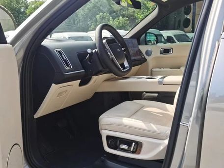 Li Auto (Lixiang) L8, 2023 — photo 9