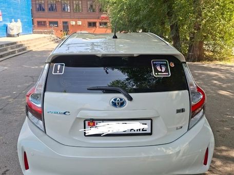 Toyota Prius c, 2019 — photo 4