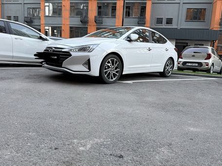 Hyundai Avante, 2018 — 照片 3
