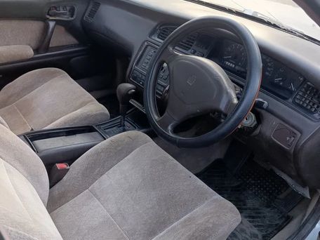Toyota Crown, 1994 — photo 2