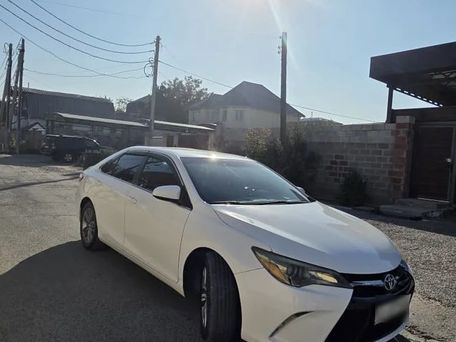 Toyota Camry, 2015 — photo 1