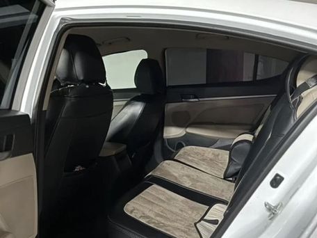 Hyundai Elantra, 2017 — 照片 6
