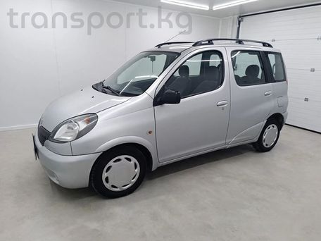 Toyota Yaris Verso, 2000 — 照片 1