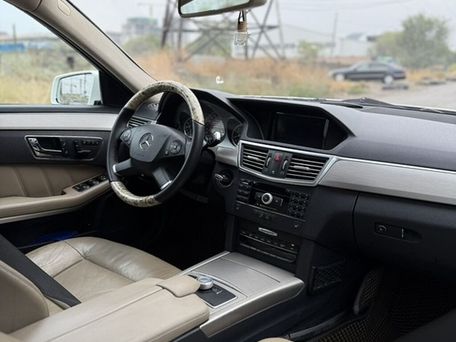 Mercedes-Benz E-Класс, 2010 — фото 10