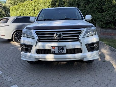 Lexus LX, 2011