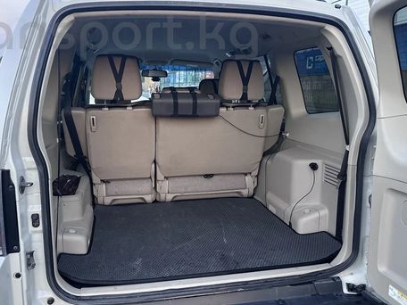 Mitsubishi Pajero, 2017 — photo 5
