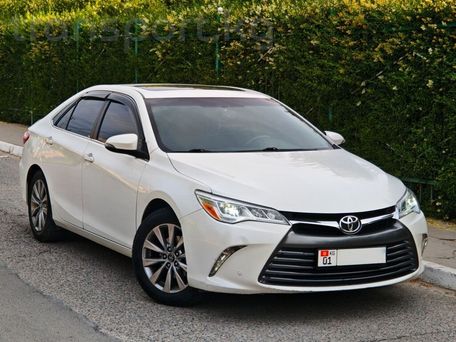 Toyota Camry, 2016