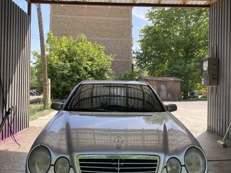 Mercedes-Benz E-Класс, 2000 — 照片 4