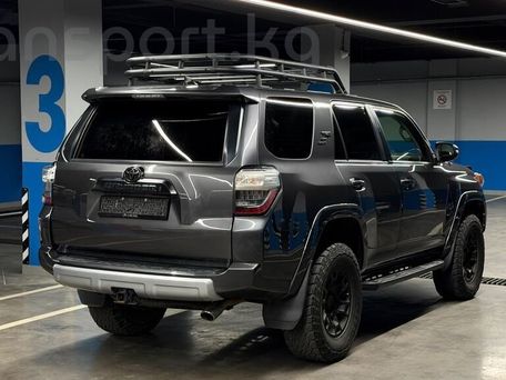 Toyota 4Runner, 2021 — фото 7