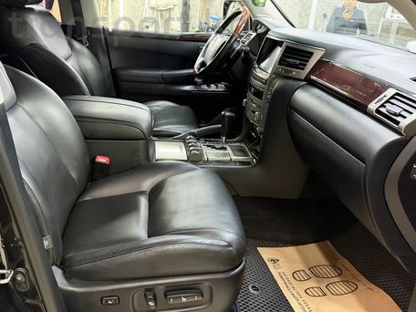 Lexus LX, 2012 — photo 7