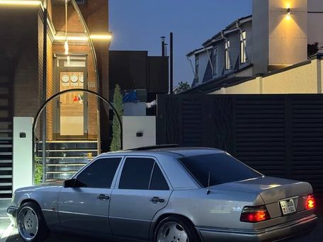 Mercedes-Benz E-Класс, 1994 — сүрөт 5