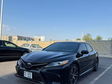 Toyota Camry, 2018 — сүрөт 2