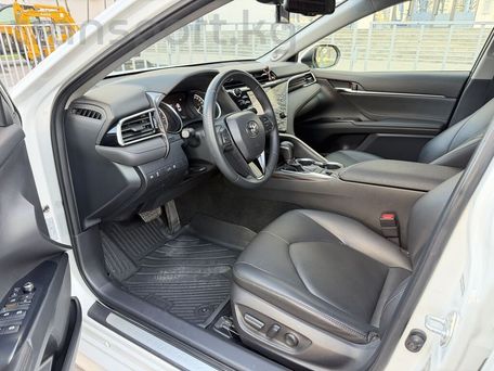 Toyota Camry, 2018 — 照片 8