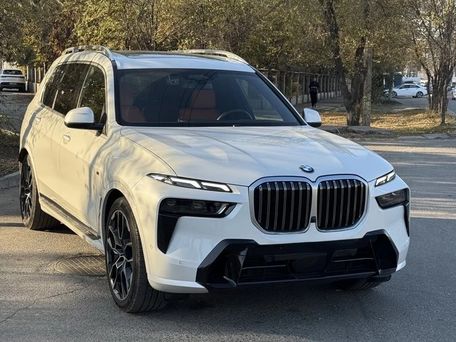 BMW X7, 2023 — photo 2