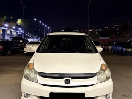 Honda Stream, 2006 — photo 1