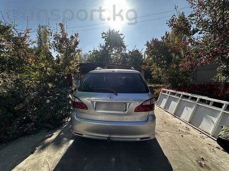 Toyota Avensis Verso, 2004 — photo 7