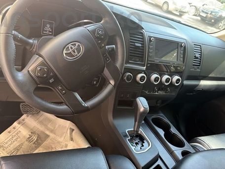 Toyota Sequoia, 2020 — 照片 6