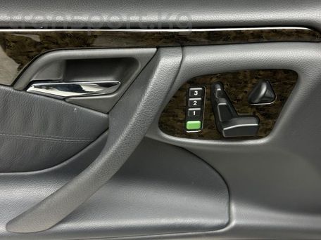 Mercedes-Benz E-Class, 2000 — photo 10