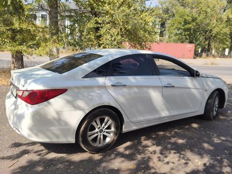 Hyundai Sonata, 2011 — 照片 2