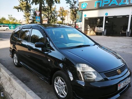 Honda Stream, 2003 — 照片 1
