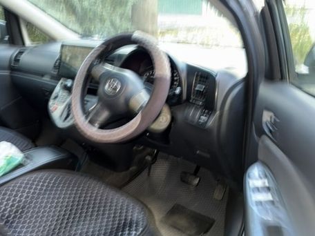 Toyota Wish, 2003 — photo 7