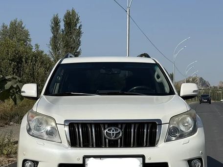 Toyota Land Cruiser Prado, 2012 — фото 2