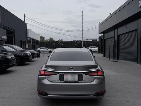Lexus ES, 2019 — photo 10