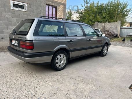 Volkswagen Passat, 1993 — сүрөт 1