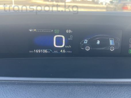 Toyota Prius, 2017 — фото 10