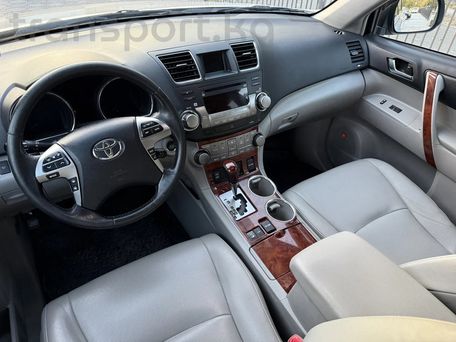 Toyota Highlander, 2011 — photo 6