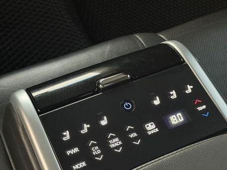 Toyota Camry, 2018 — photo 4