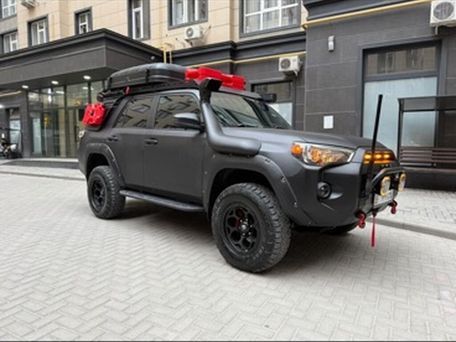 Toyota 4Runner, 2019 — photo 2