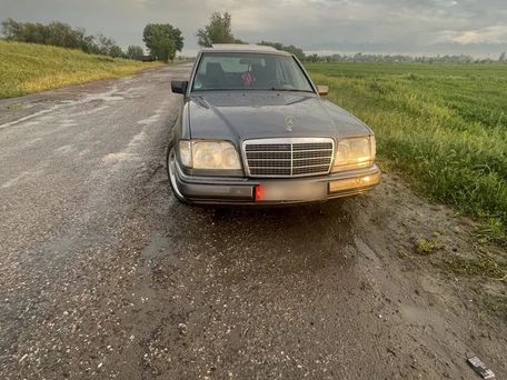 Mercedes-Benz E-Класс, 1995 — photo 3
