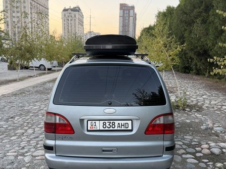 Ford Galaxy, 2002 — фото 16