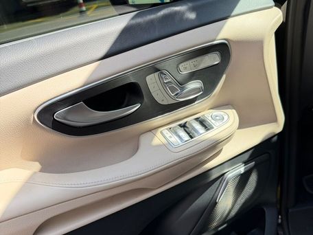 Mercedes-Benz V-Класс, 2024 — photo 6