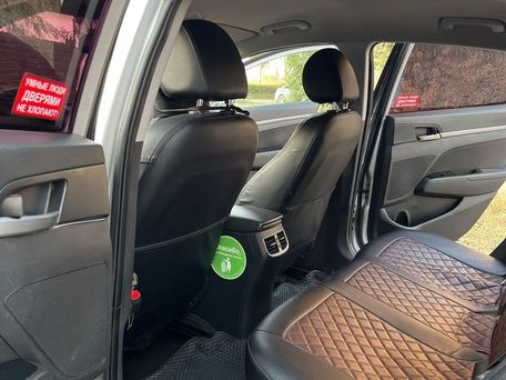 Hyundai Elantra, 2018 — photo 8