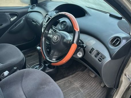 Toyota Vitz, 2003 — photo 6