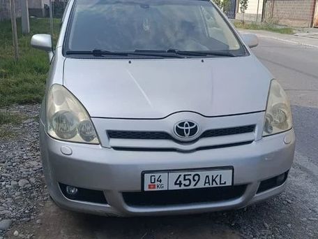 Toyota Corolla Verso, 2005 — 照片 1