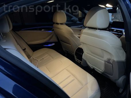 BMW 5 Series, 2020 — photo 9