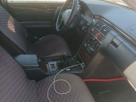 Mercedes-Benz E-Класс, 2003 — 照片 4