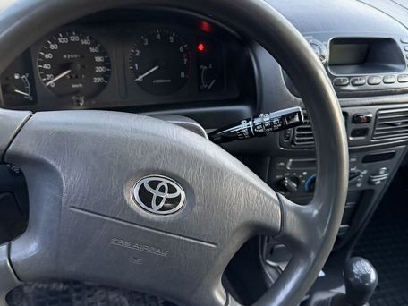 Toyota Corolla, 2000 — фото 8