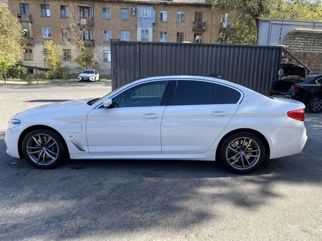 BMW 5 Series, 2020 — photo 8