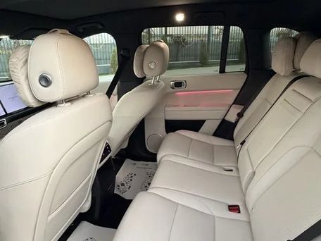 Li Auto (Lixiang) L6, 2024 — photo 9