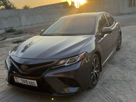 Toyota Camry, 2019 — 照片 2