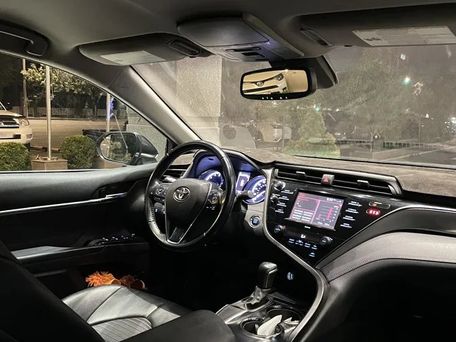 Toyota Camry, 2020 — фото 2