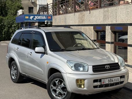 Toyota RAV4, 2002 — 照片 1